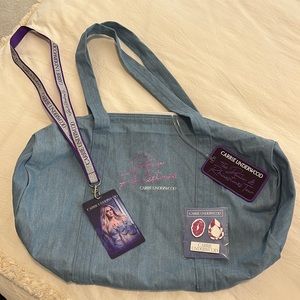 Carrie Underwood Denim & Rhinestones VIP box. Everything is wrapped . Never used